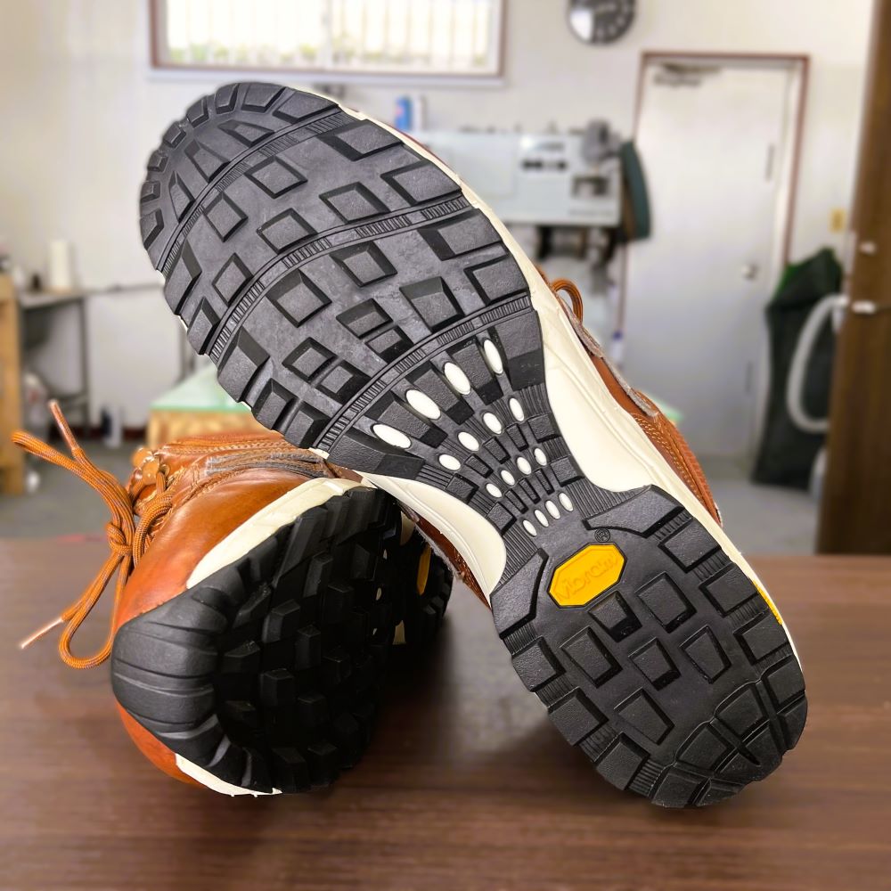 ニューバランス574 加水分解によるソール剥がれをVibram762Kでオールソール交換修理