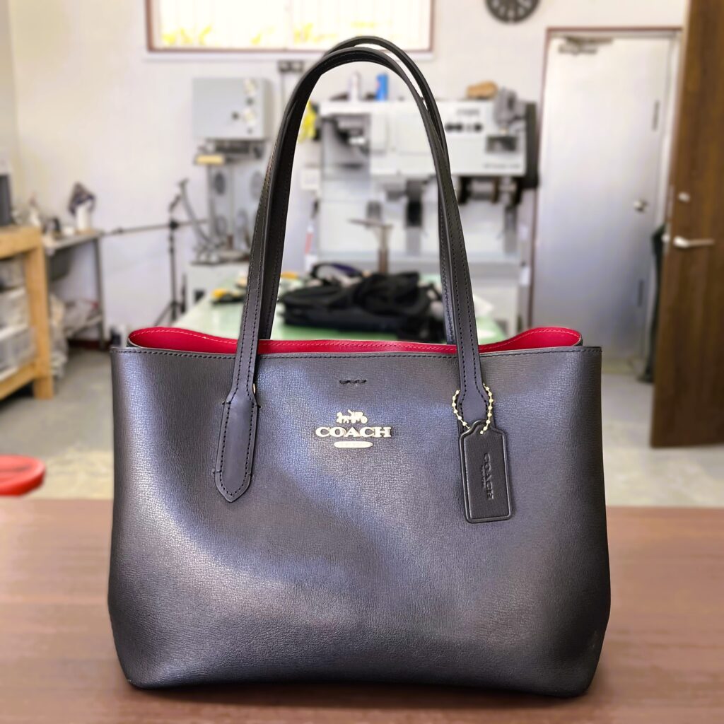 COACHバッグの切れた持ち手を革から作製交換した修理事例