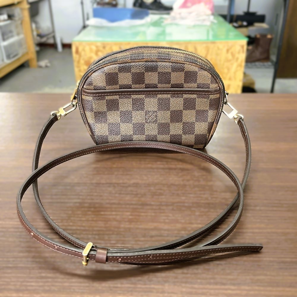 Louis Vuitton ルイヴィトン ポシェット・イパネマ ショルダー革・ファスナー交換修理後